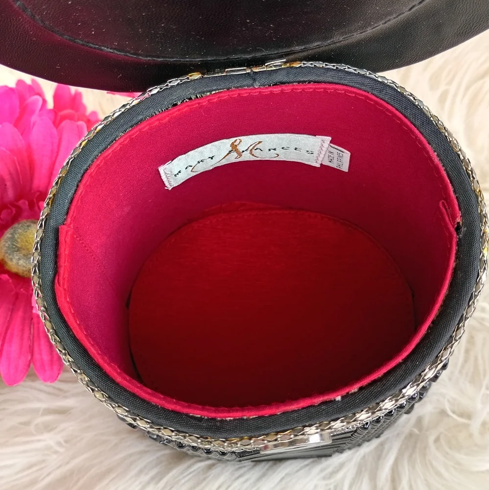 Rare Mary Frances Hocus Pocus Black Beaded Magician's Rabbit In A Hat Bucket Bag - Picture 15 of 16